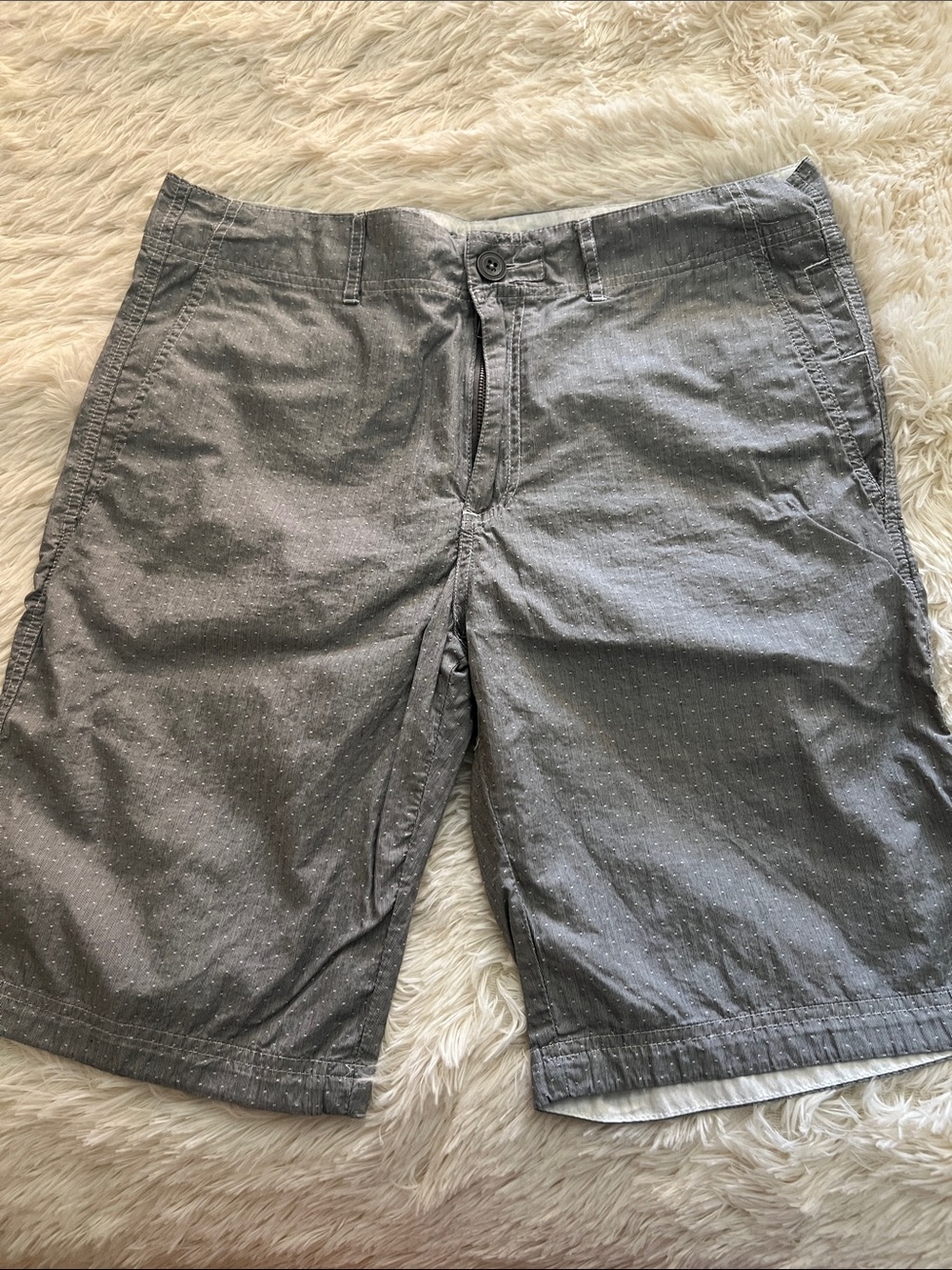 Buckle Men's Gray Microdot Flat-Front Shorts